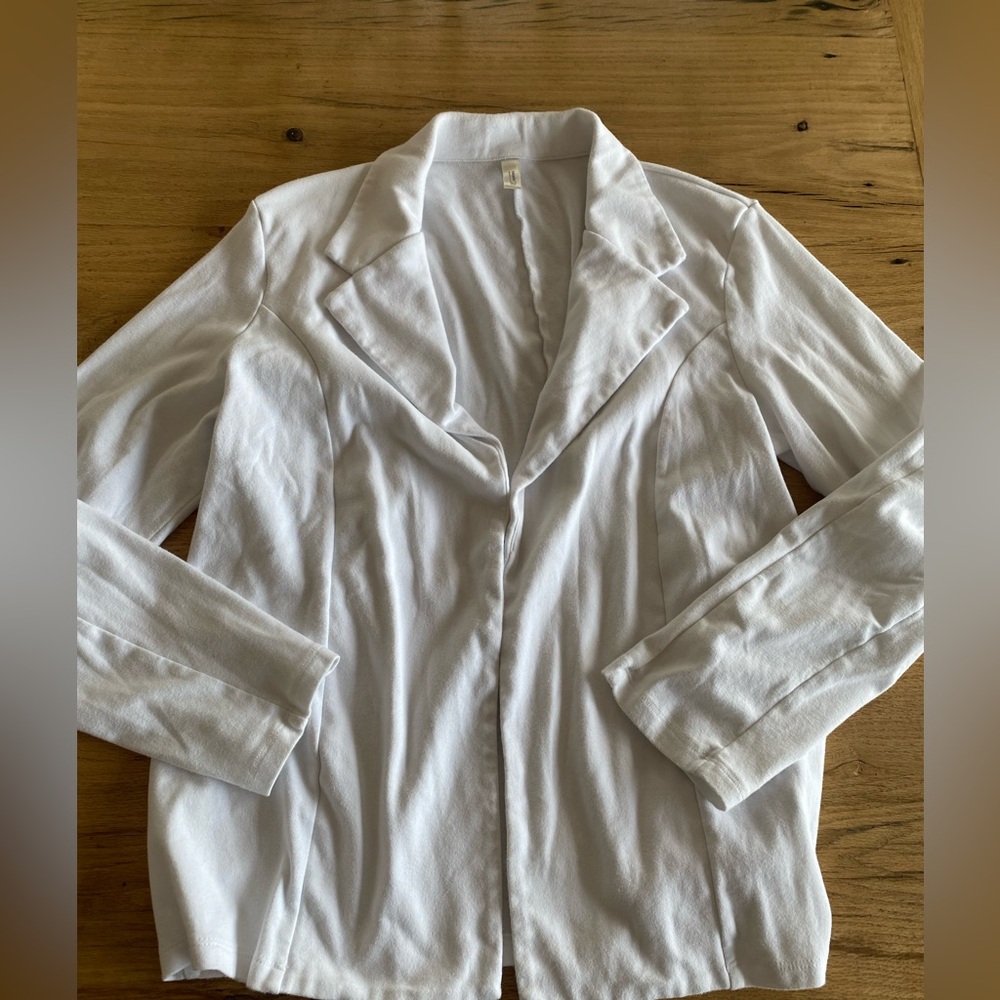 Necessittee Elegant White Blazer women’s XL‎ Preloved